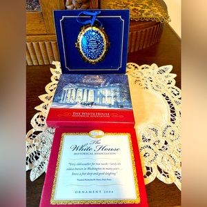 2004 White House Ornament